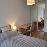 Wilda Corner Street View Apartment *
