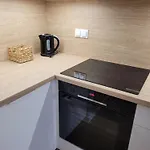 Wilda Corner Street View Apartment *