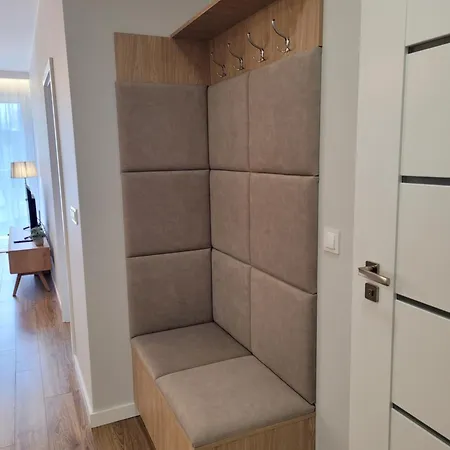 Wilda Corner Street View Apartment