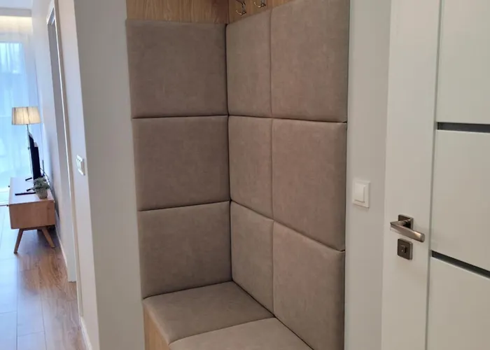 Wilda Corner Street View Apartment